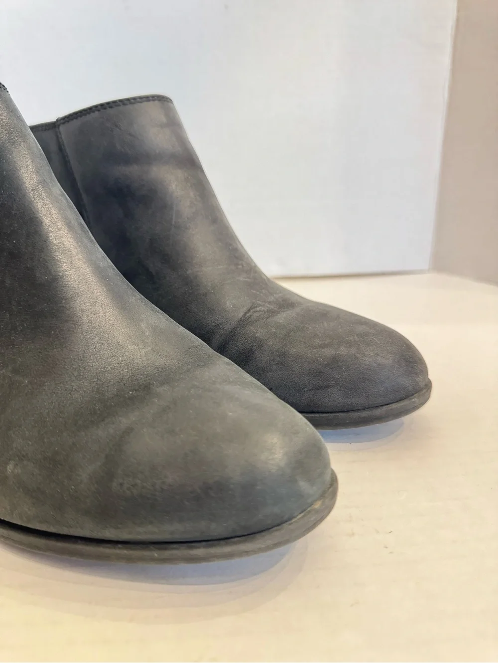 Clarks Collection Ankle Booties Sz 8.5 W Side Zip Black Tassel Ultimate Comfort